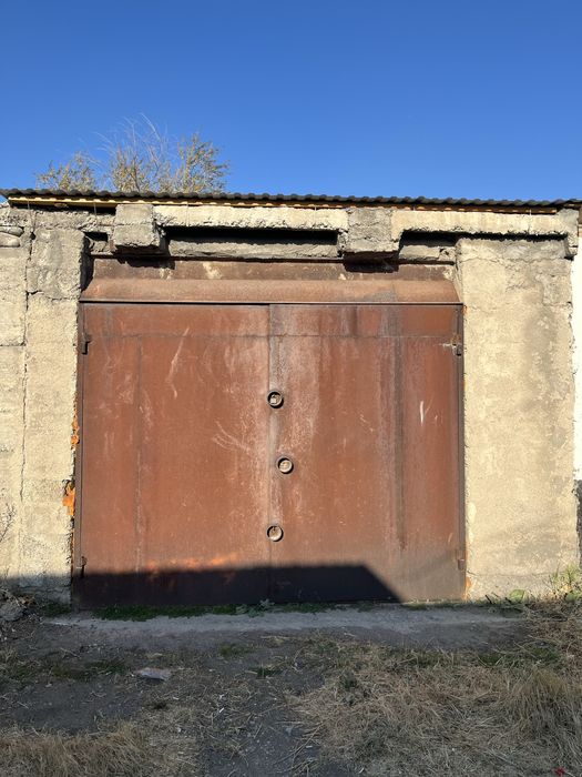 Продается гараж срочно