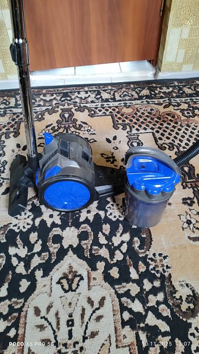 Пылесос в отличном рабочем состоянии