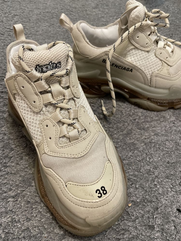 Balenciaga triple s