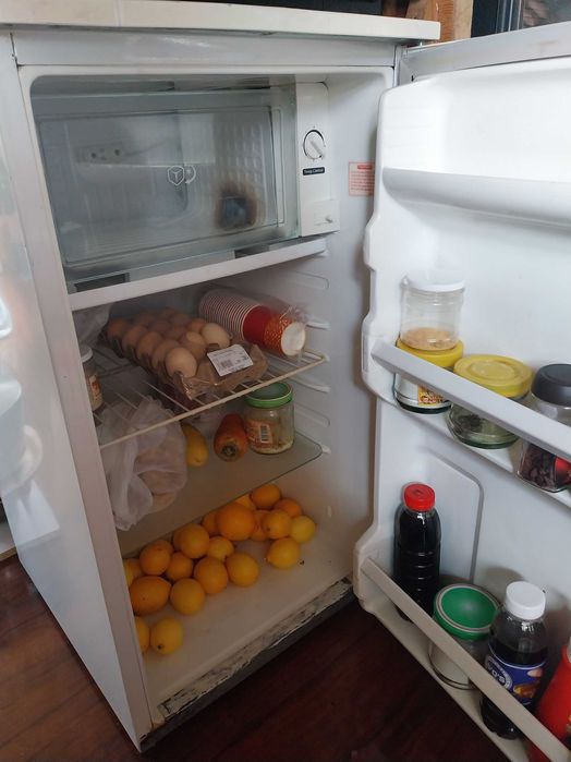 Продаю Мини-Холодильник LG.