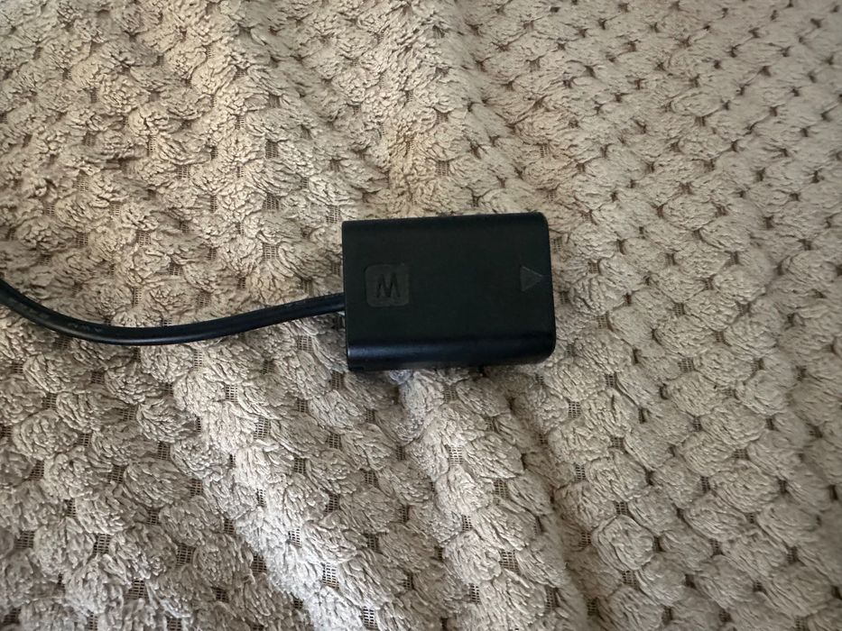 Фотоапарат SONY ZV E10 + dummy батерия