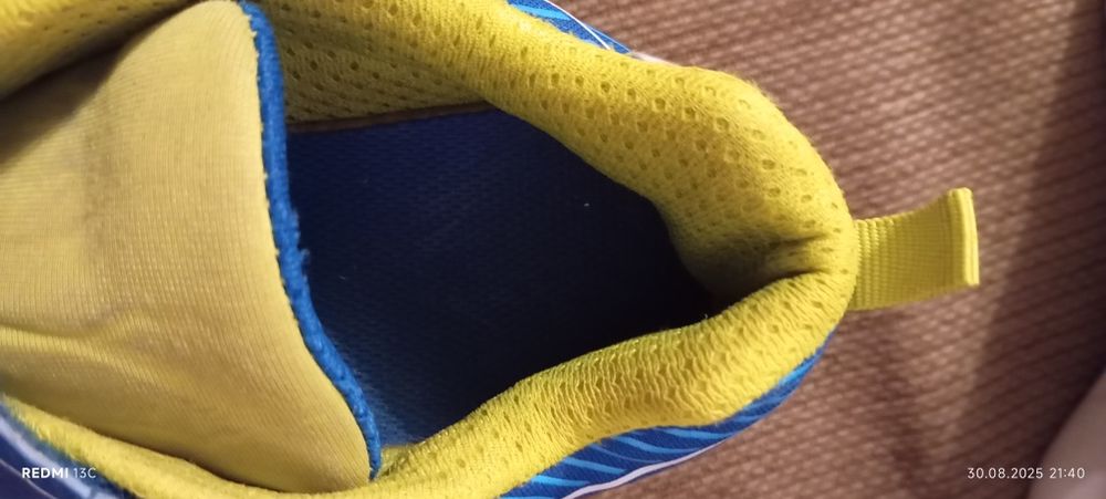 Adidași cu lumini în talpă geox