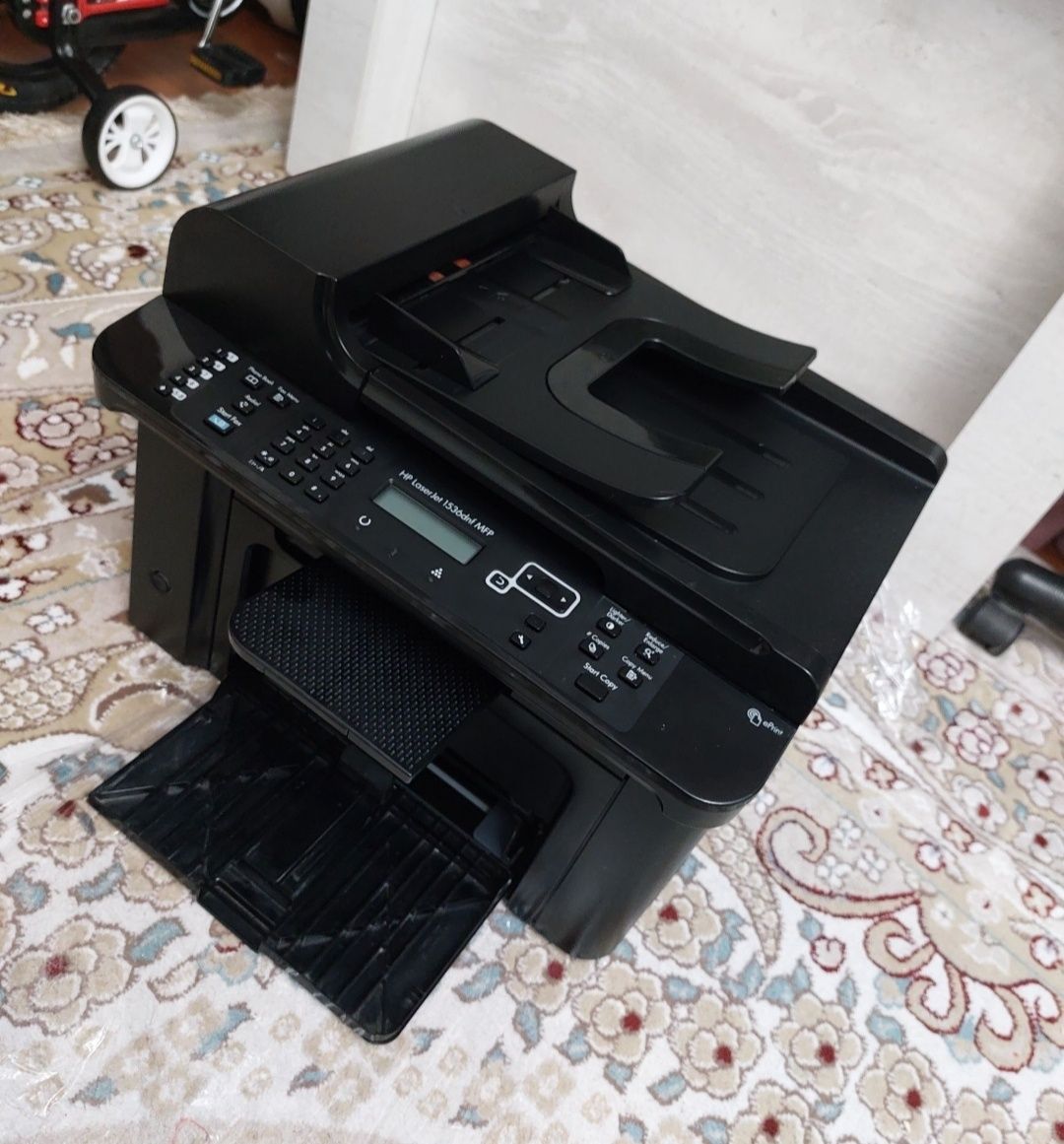 HP LaserJet 1536dnf МФУ
принтер, сканер, копир.