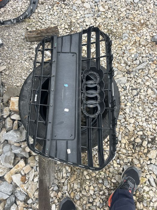 Предна декоративна решетка за Audi A6-4G/C7