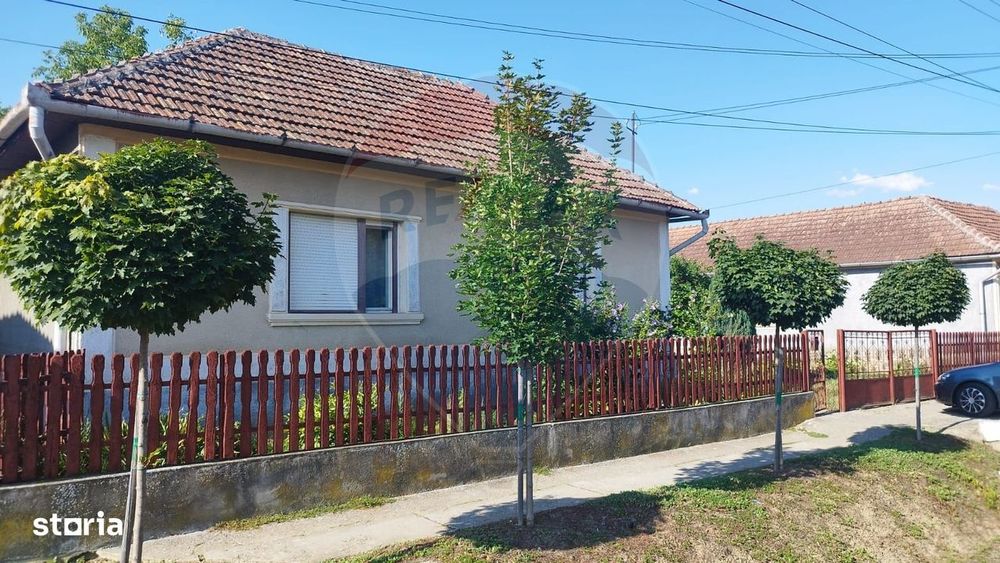 CASĂ DE VÂNZARE , Loc.Carastelec  jud. Sălaj - oportunitate unică!