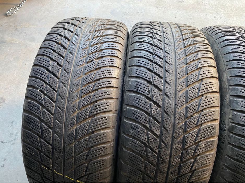 Anvelope M+S 225 50 18 Runflat Bridgestone