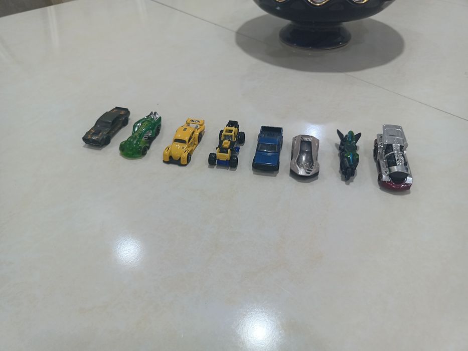 Машинки Hot wheels