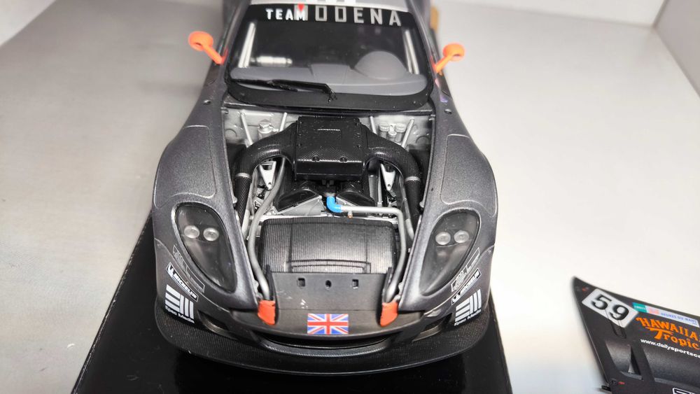 Macheta 1:18 - Aston Martin DBR9 24h Le Mans N°59 2009 – 1/18 Solido
