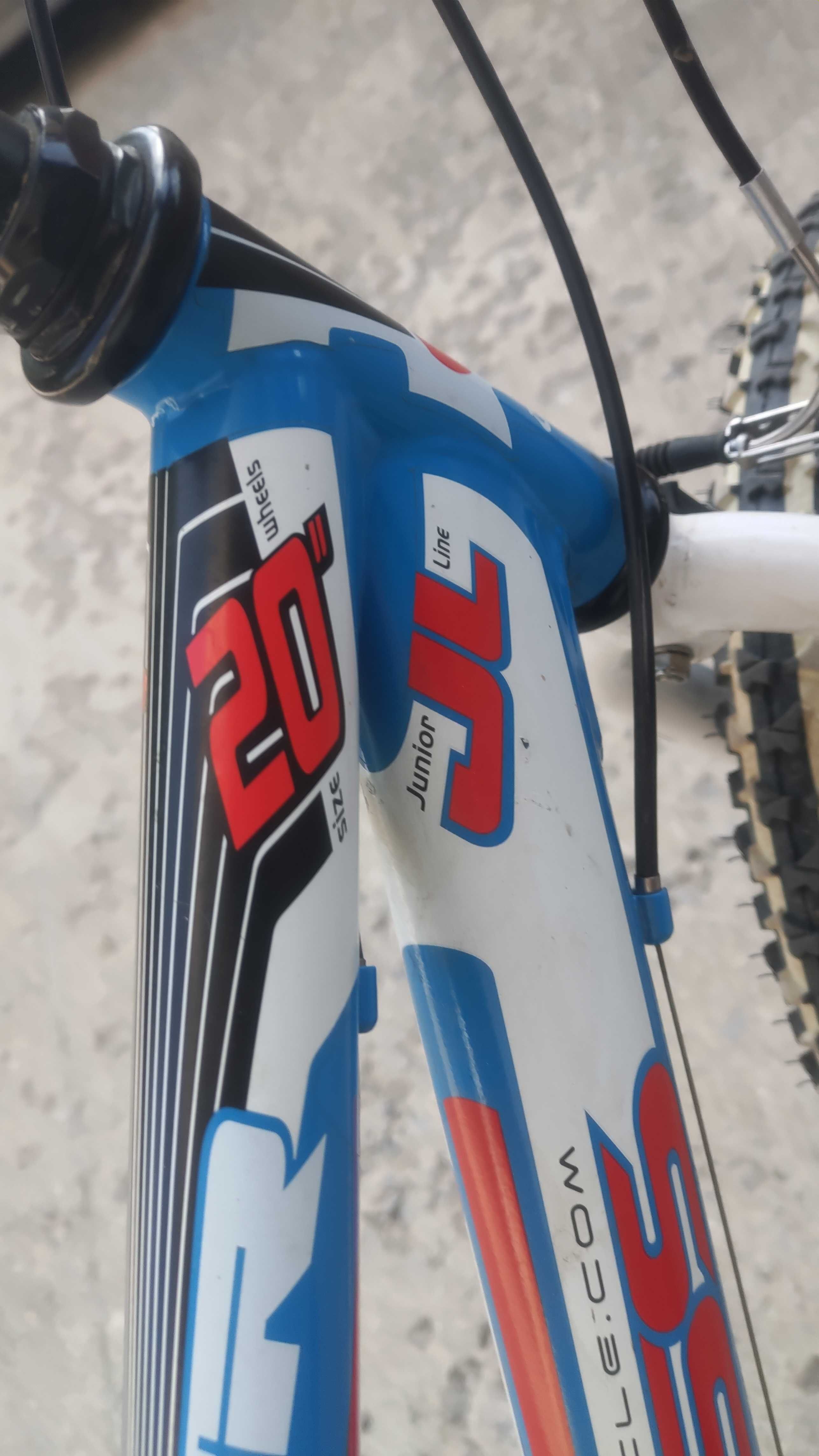CROSS 20 цола,кара се много леко