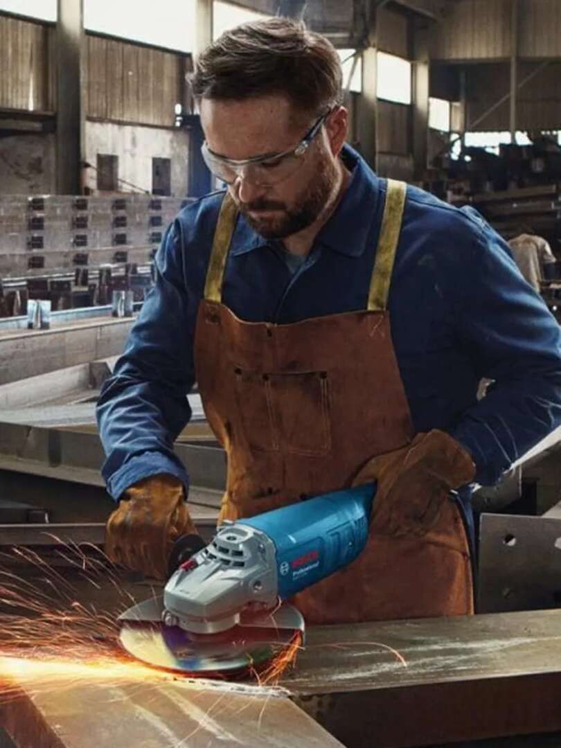 Углошлифовальная машина Bosch GWS 2200