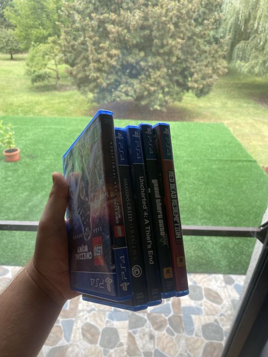 Playstation4+televizor+proiector+2 manete+5 jocuri CITIȚI ATNET
