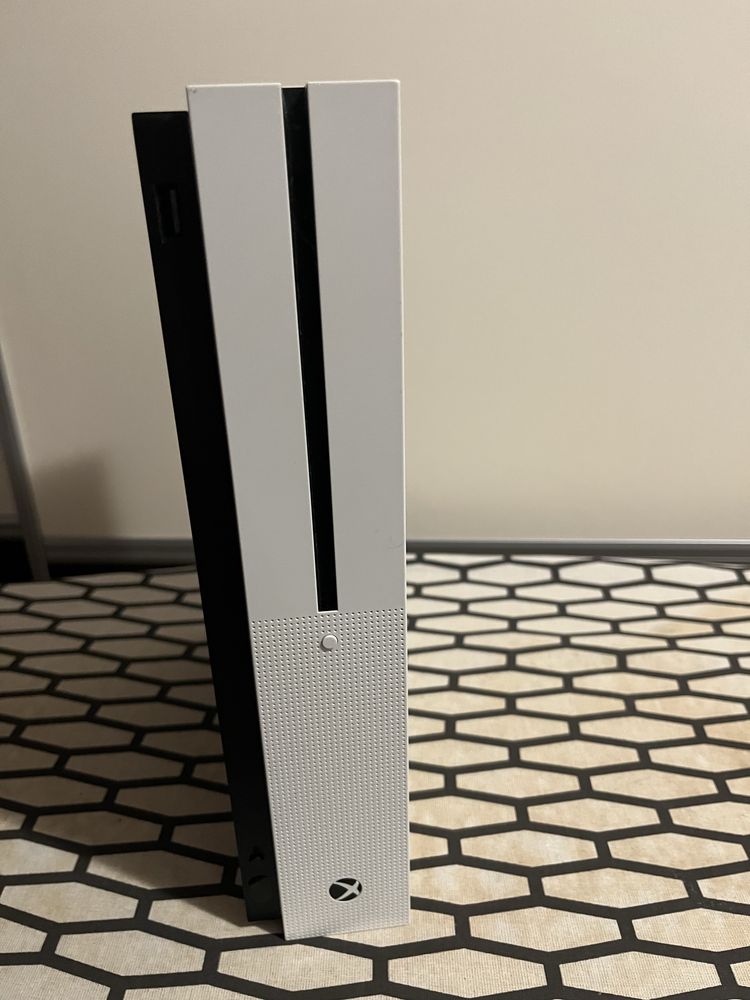 Consola de gaming Xbox One S