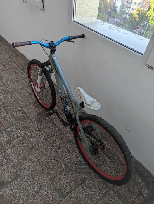 Продаю dirt jumper