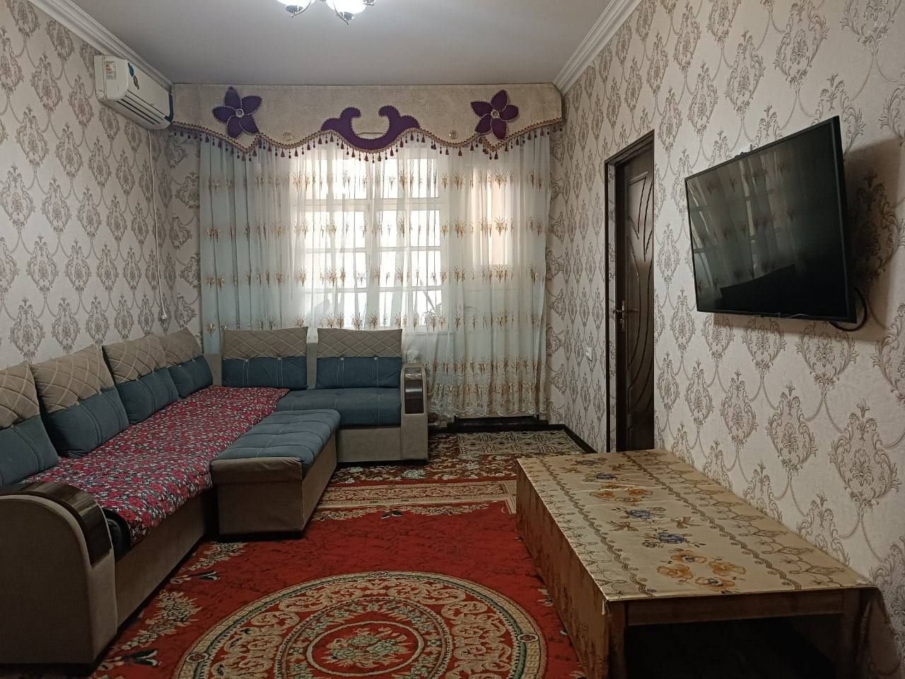 Юнусабад 15кв 2/1/4  50м²