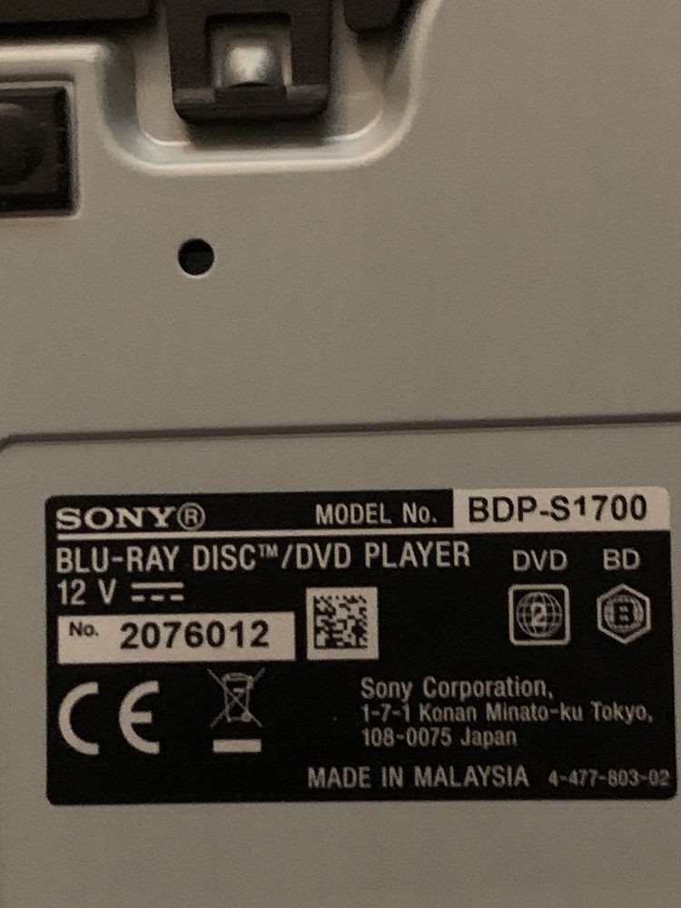 Vând DVD blue ray player Sony BDP-S1700