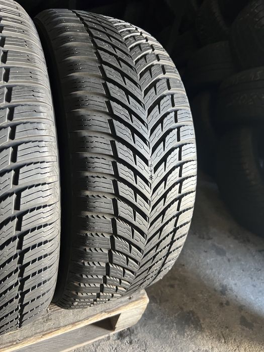 2 anvelope all season 225/50/17 Nokian ca Noi!