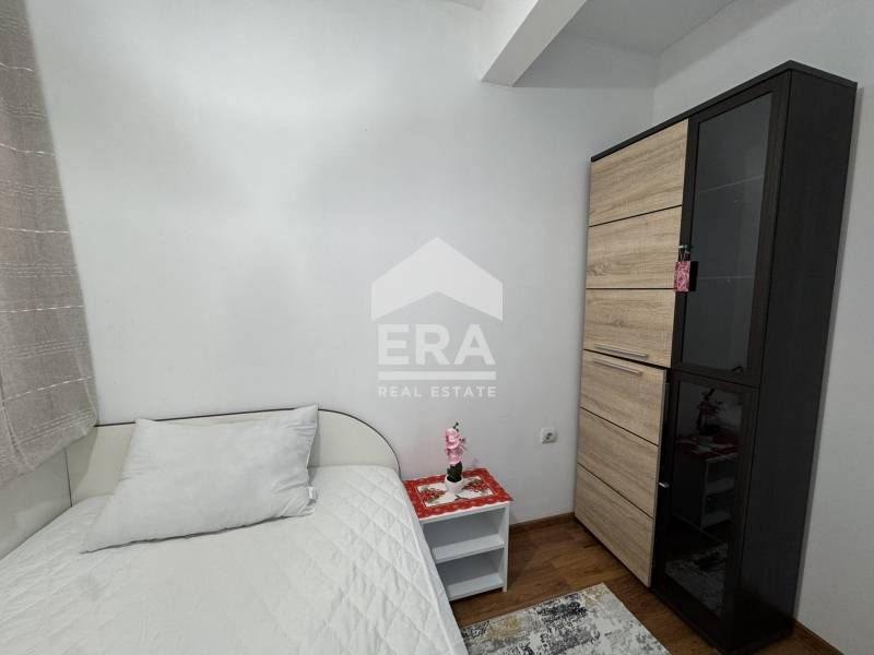 Дава се под наем Тристаен апартамент в Варна, Базар Левски - 70 кв.м за 698.19 € - Снимка #8