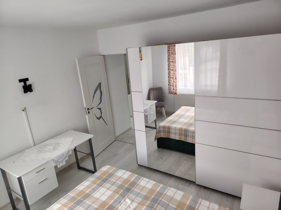 Apartament modern, reconfigurat în 3 camere, totul nou, gata de mutat