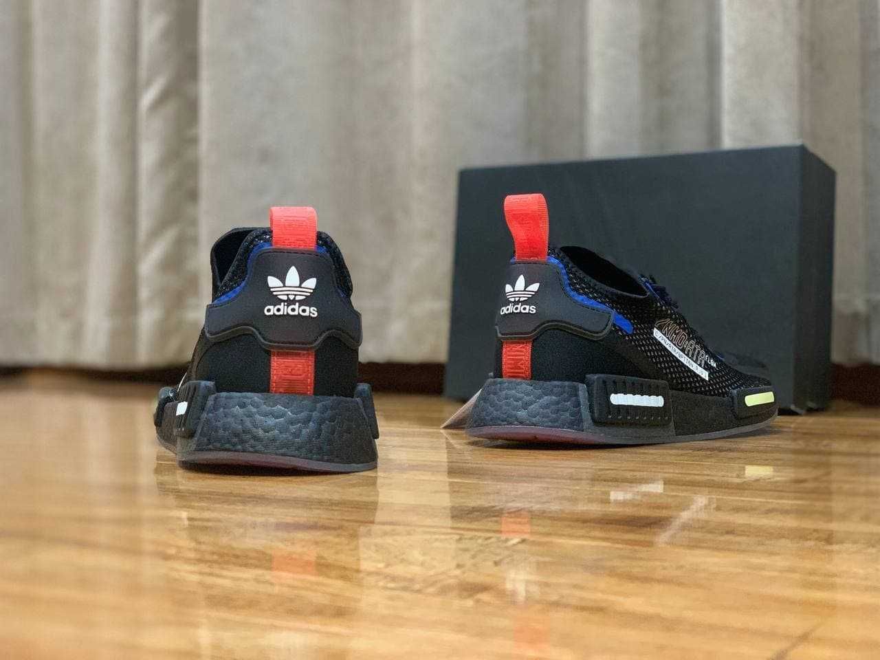 Мужские кроссовки Adidas NMD_R1 Spectoo РАЗМЕР 41