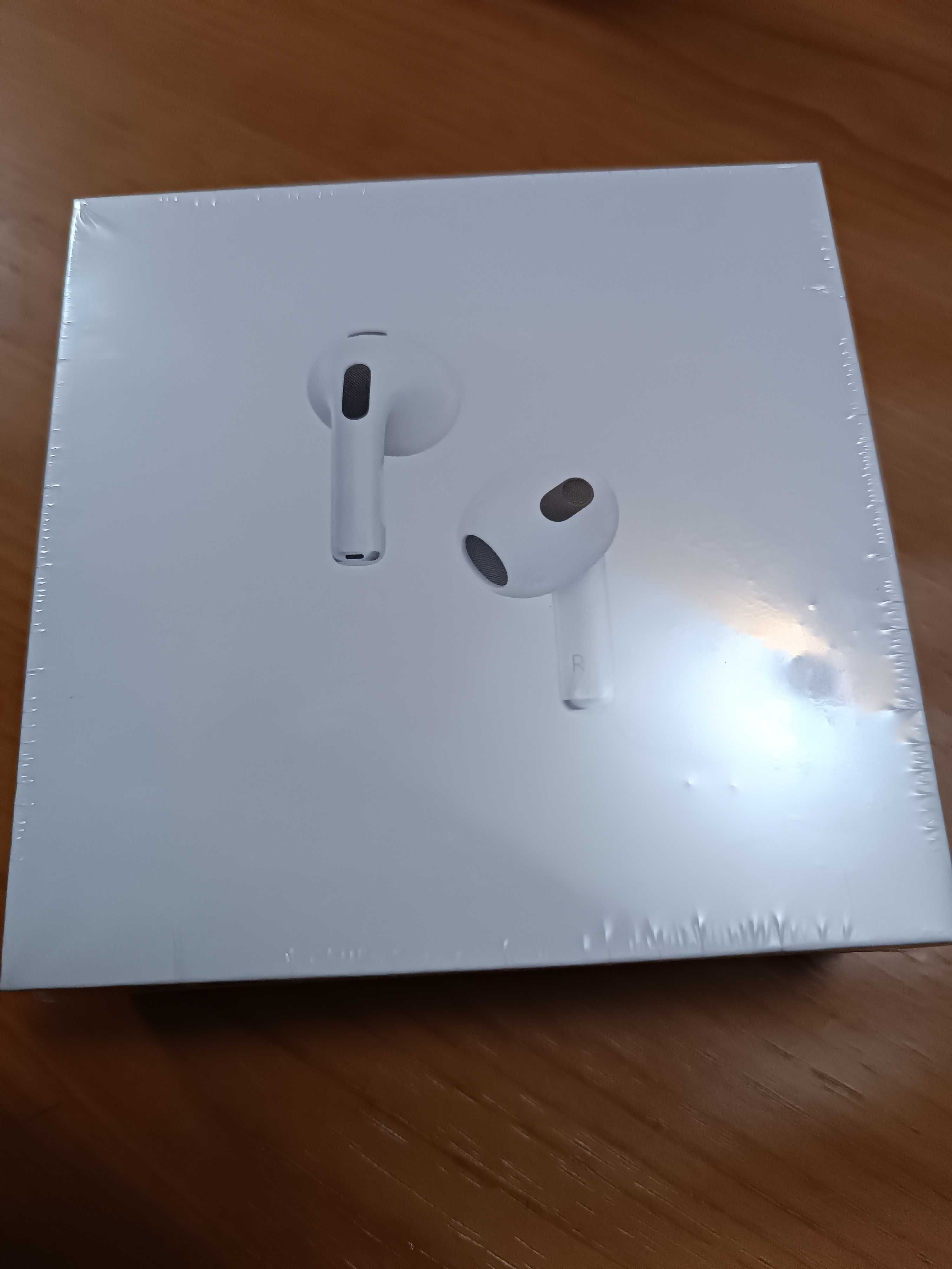 Airpods 3 новый запечатанный