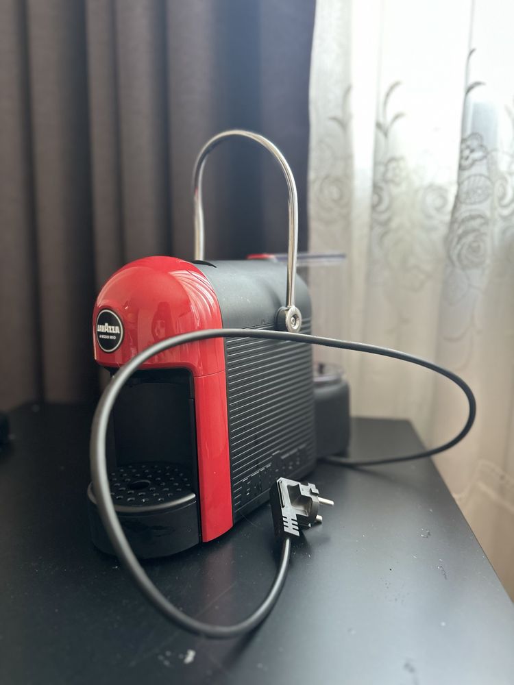 Кафе машина на Lavazza за капсули