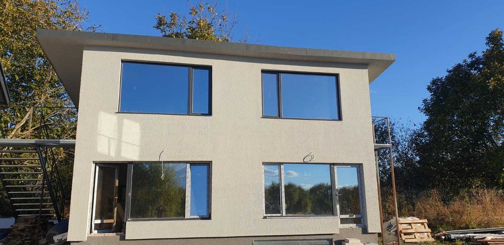 Echipa Meseriasi Constructii (Case la rosu/ cheie), Renovări