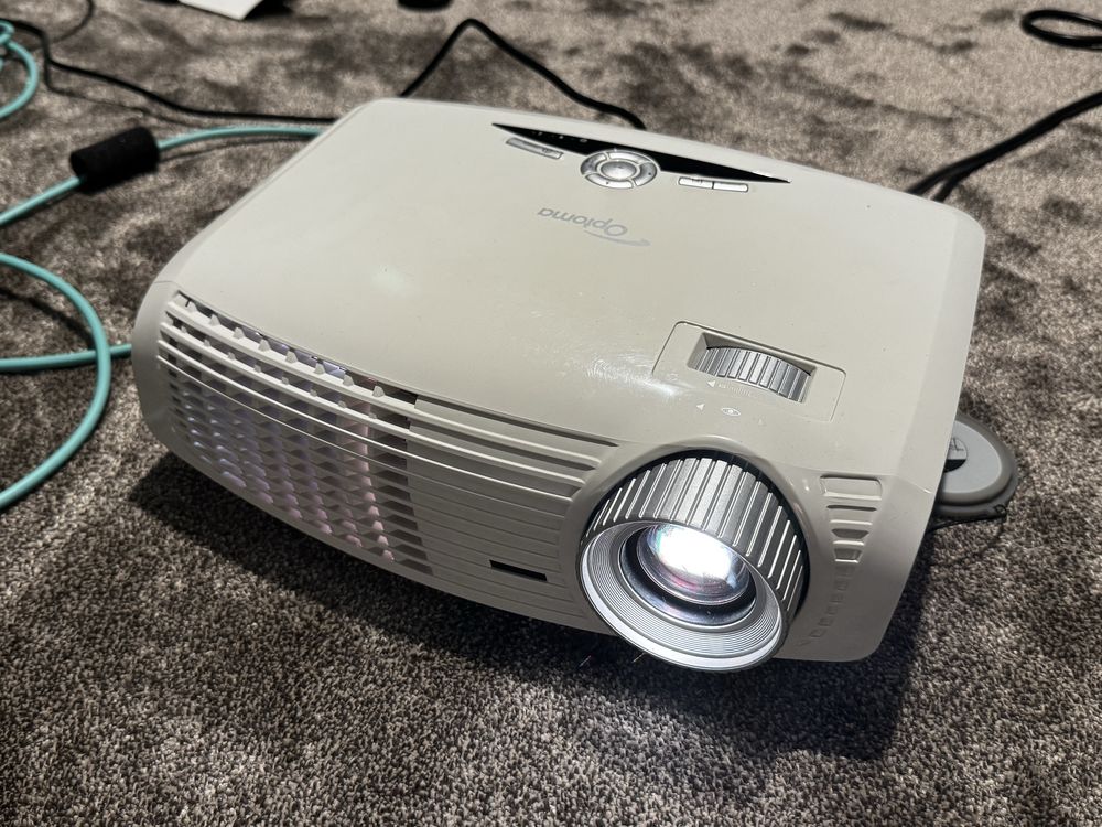 Optoma HD23 със сменена лампа на 14 часа