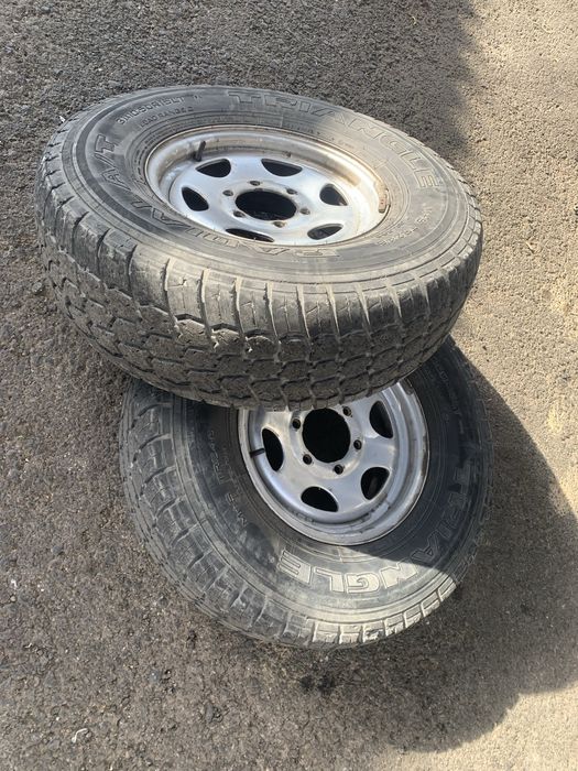Срочно. Шины 215/70/15, 235/75/15 и диски R 17