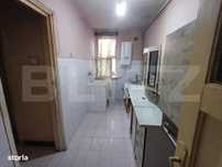 Apartament de vanzare, cu 3 camere, etaj 2, zona Aleea Smardan