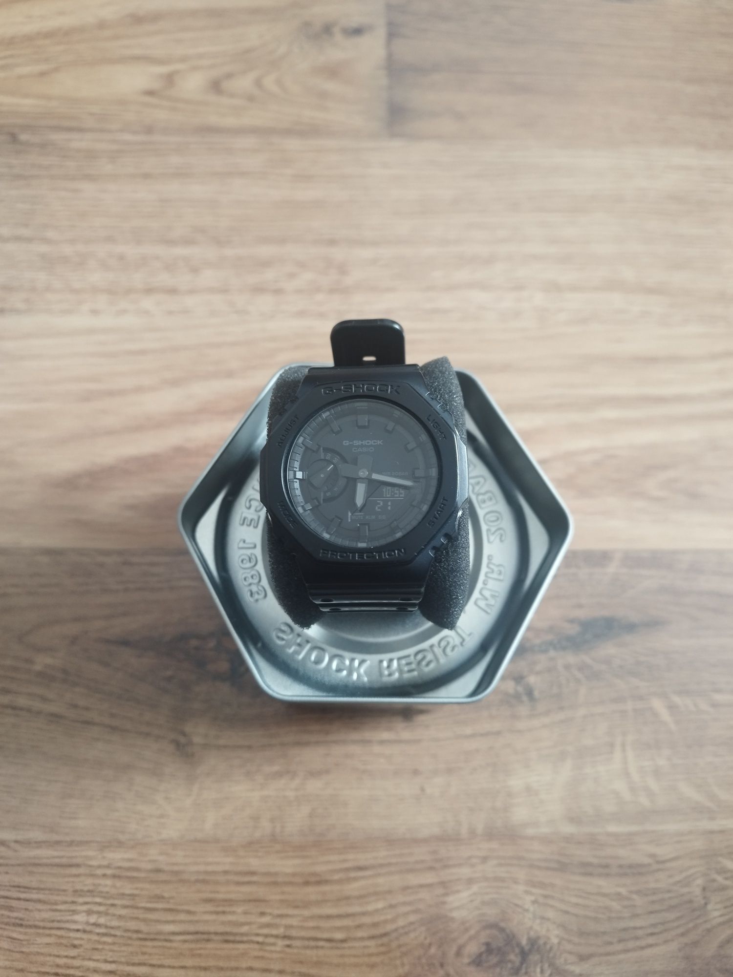 Часовник Casio G-shock GA-2100-1A1