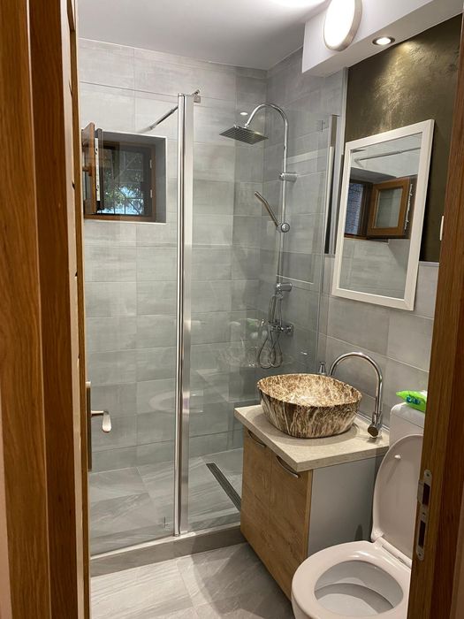 Închiriez apartament 2 cam