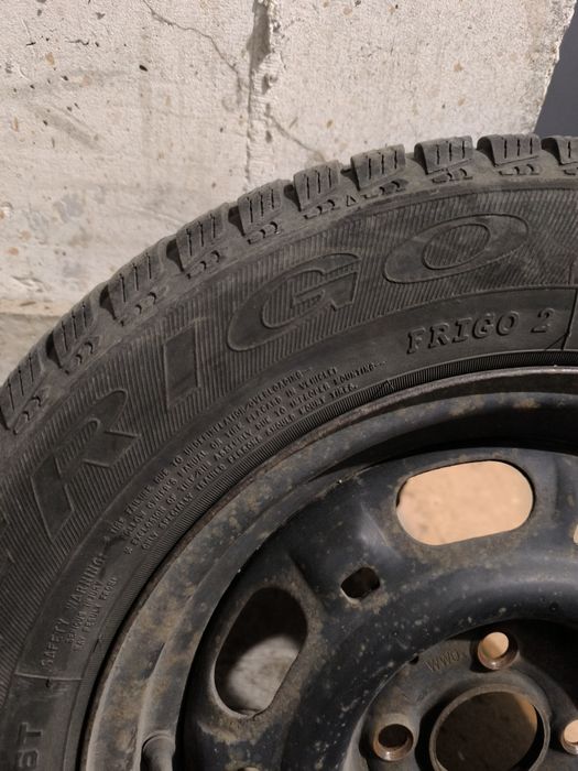 Продавам зимни гуми с джанти 185/65/14