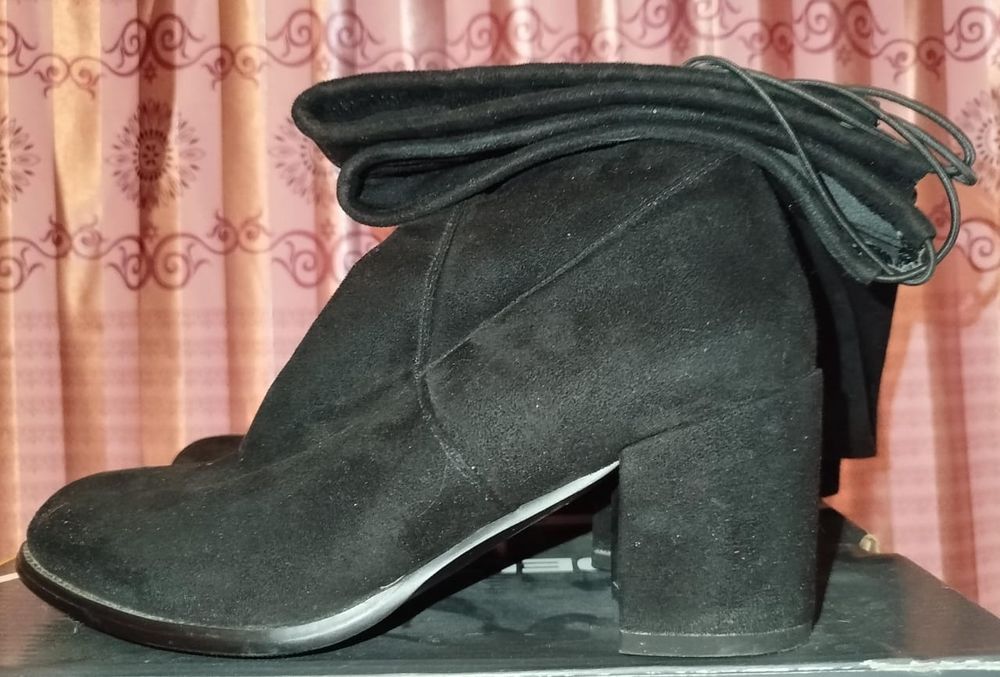 Сапоги осенние весенние на каблуке 40 размер