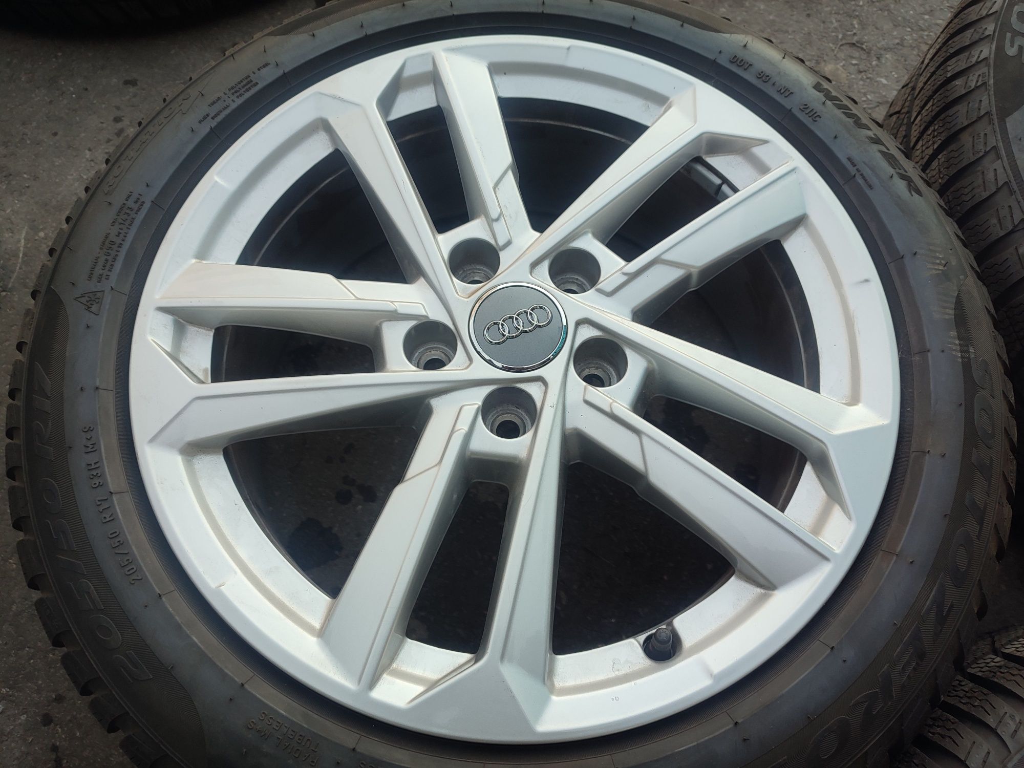 17" оригинални алуминиеви джанти за Audi A3.