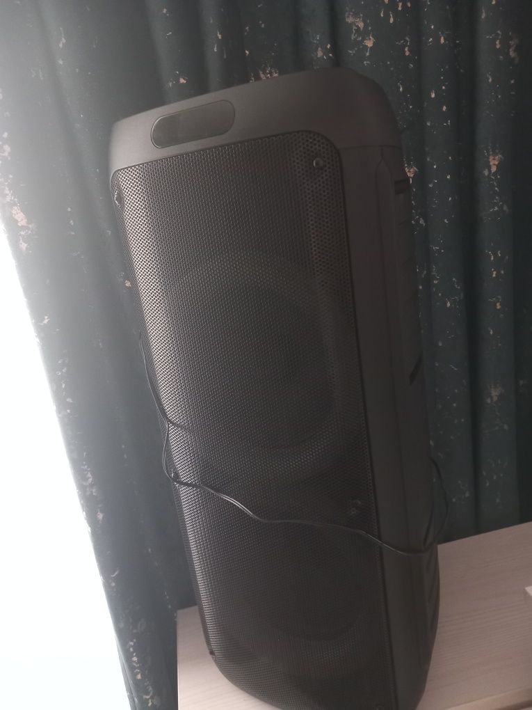 Vând boxă .poss. 60w