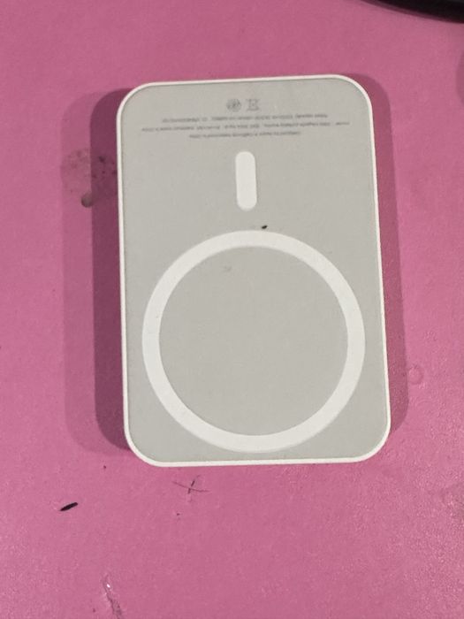 Зарядка на айфон