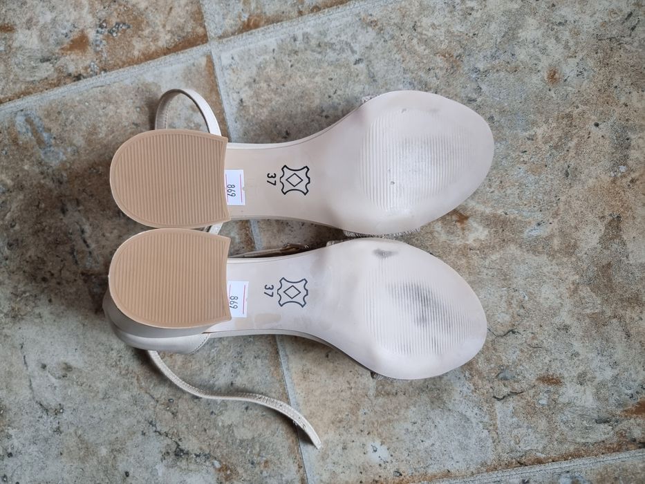 Обувки и сандали