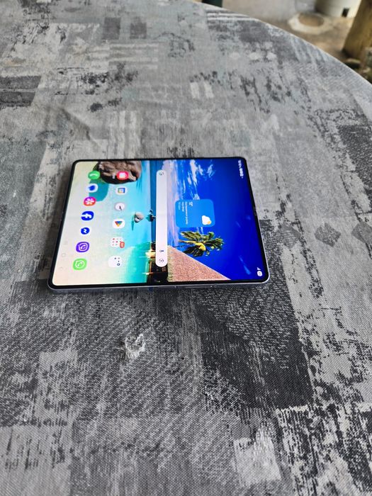 SAMSUNG Galaxy Z Fold 5
