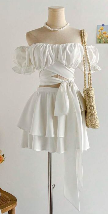 Бял сет от две части