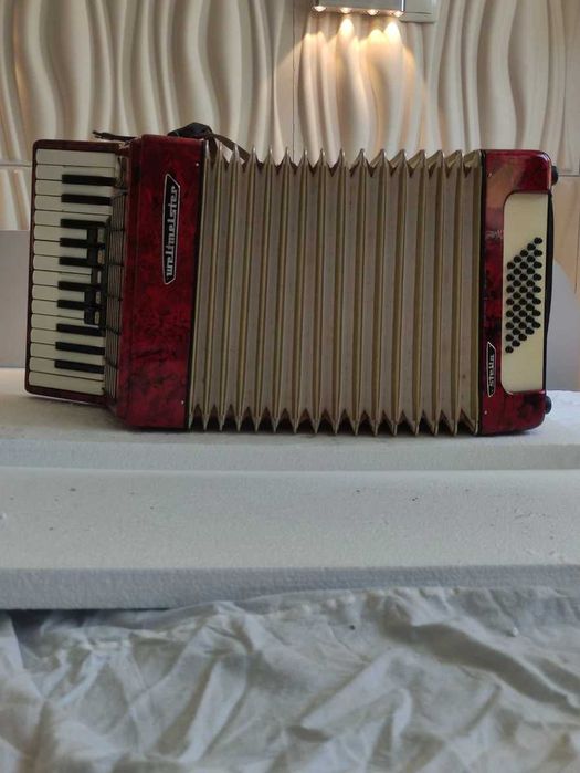 Акордеон Велтмайстер Стела 60 баса