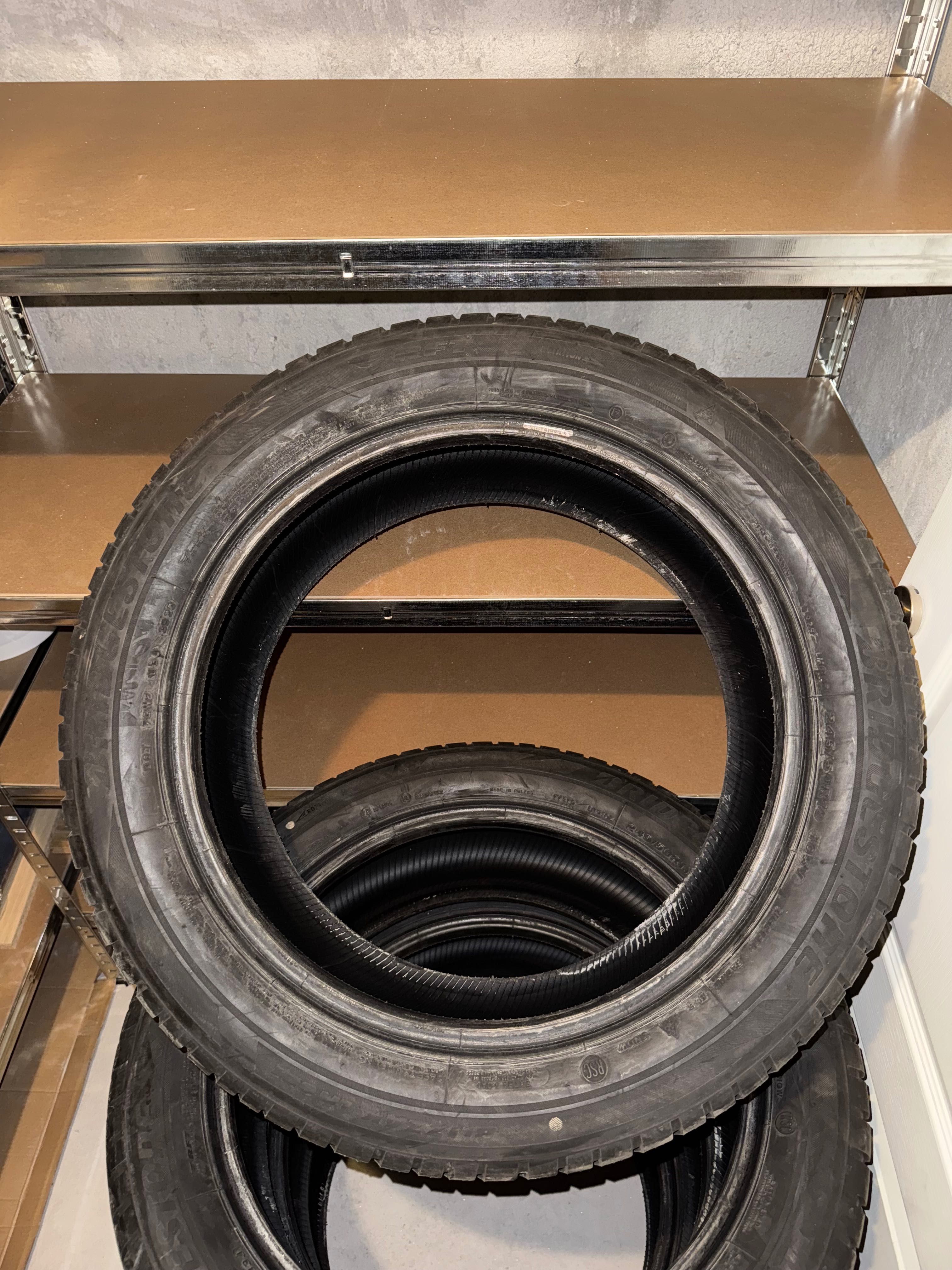 Зимни Гуми BRIDGESTONE BLIZZAK, 245/50R19, DOT 3923, 2024 год. Runflat