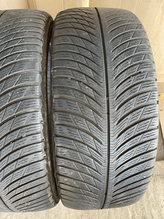 235/45R19 Michelin Pilot Alpin 5