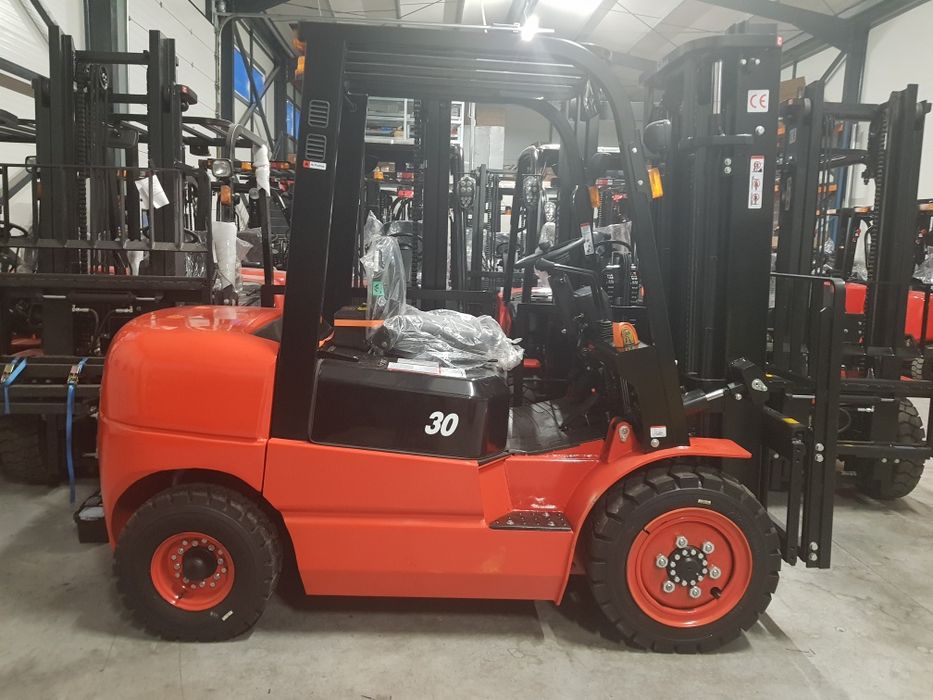 Motostivuitor-stivuitor(stivuitoare)- diesel 10000 euro+tva- NOU!!!