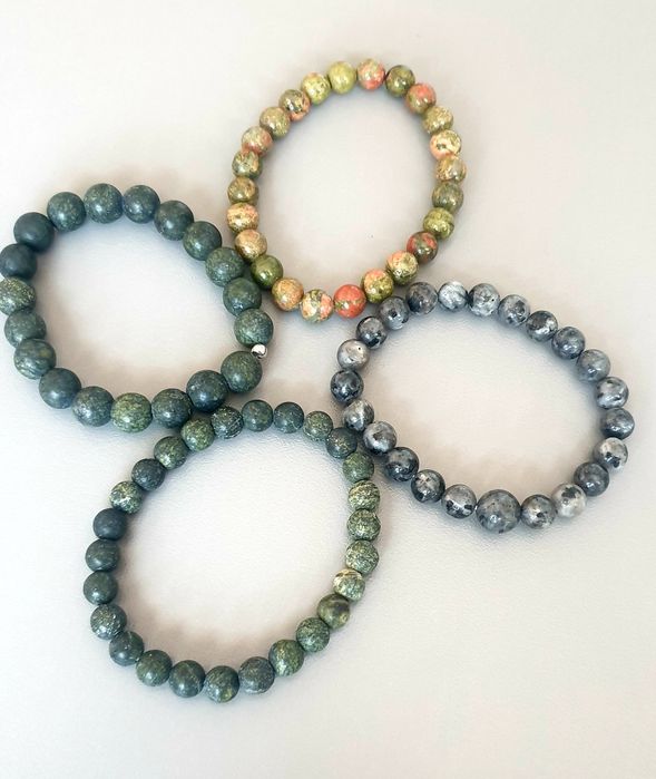 Мъжки гривни от естествени камъни