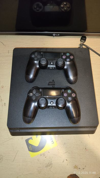 Sony PlayStation 4 slim 1Tb