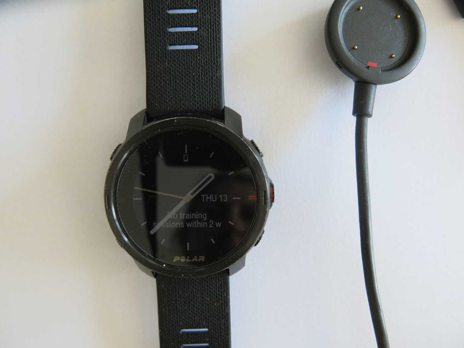 Смартчасовник Polar Grit X Outdoor Multisport GPS, M/L, черен