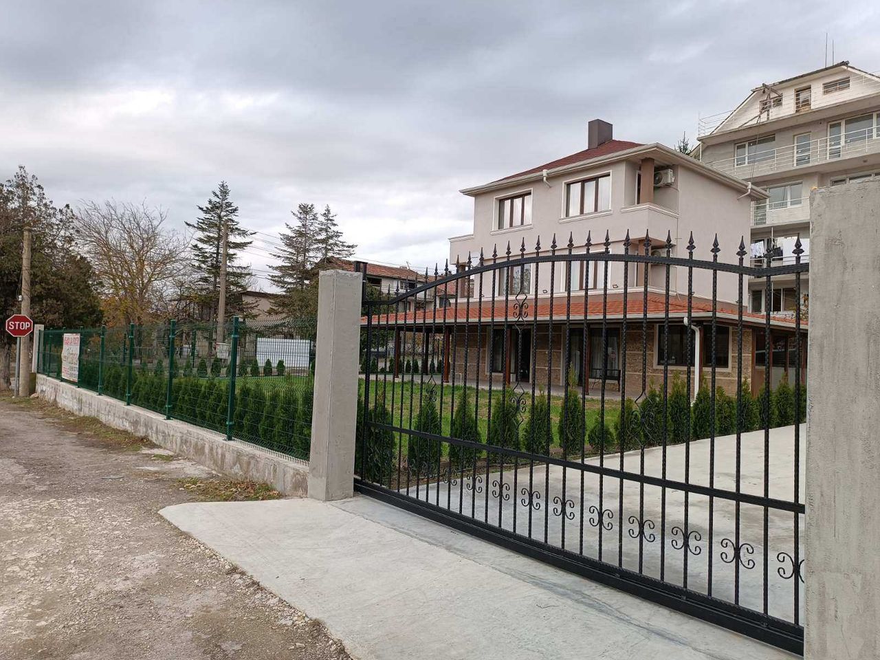 Продава се Къща в с. Кранево, Област Добрич - 300 кв.м за 1700 €/кв.м - Снимка #4