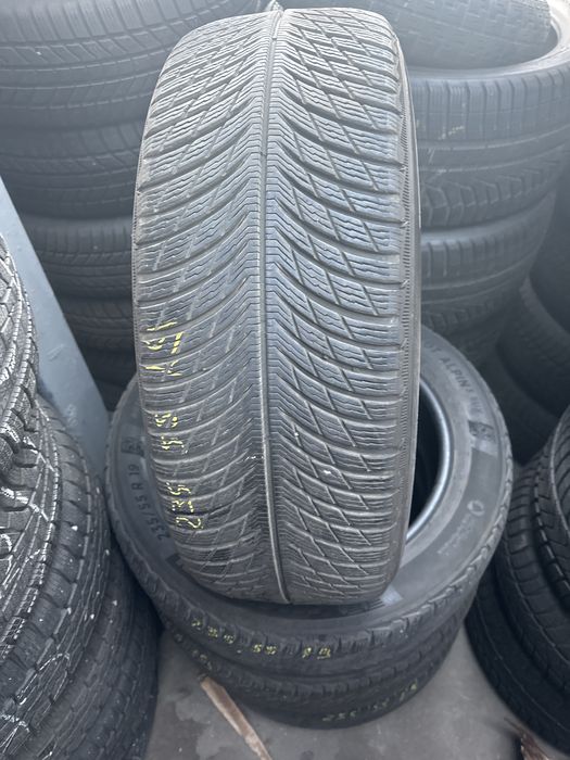 235/55/19 Мишелин  110 лв