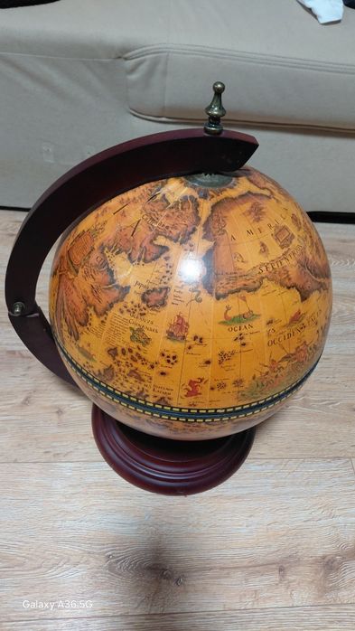 Vând bar glob pământesc