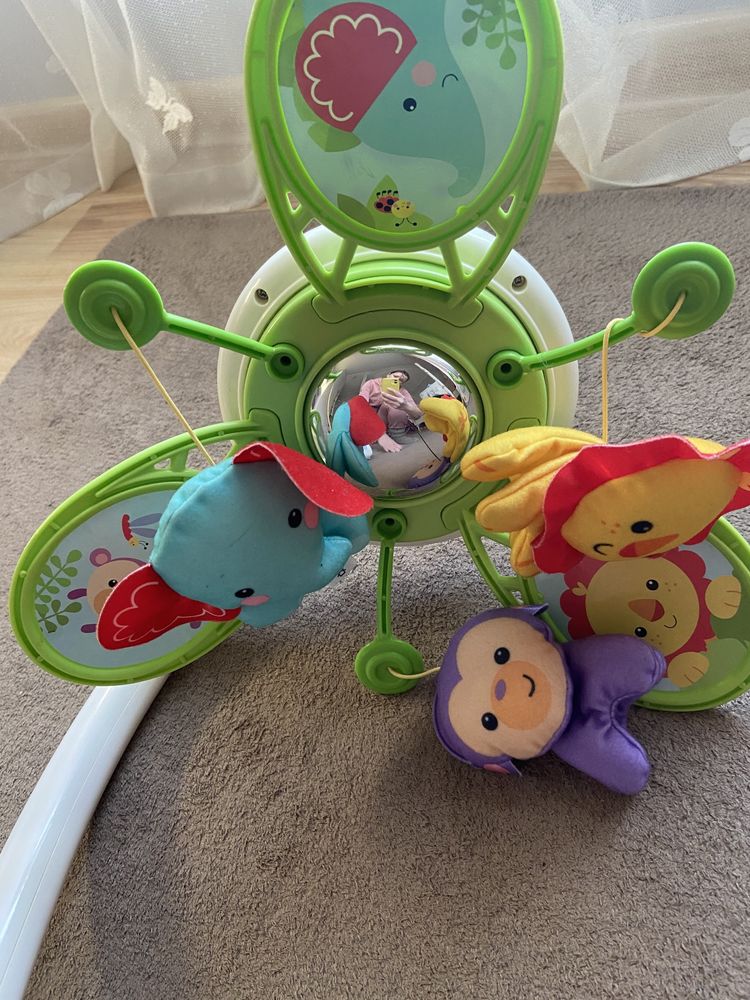 Музикална въртележка за легло Fisher price